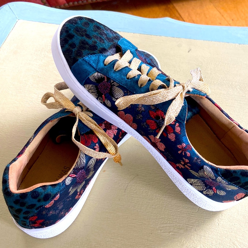 Johnny Was sneakers size 9